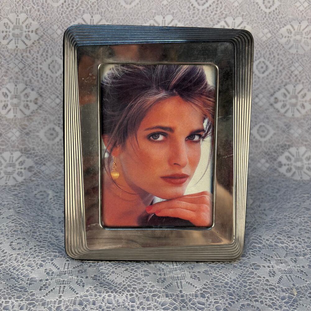 Vintage Silver Tone Ribbed Metal Picture Frame 5x7 Art Deco Style